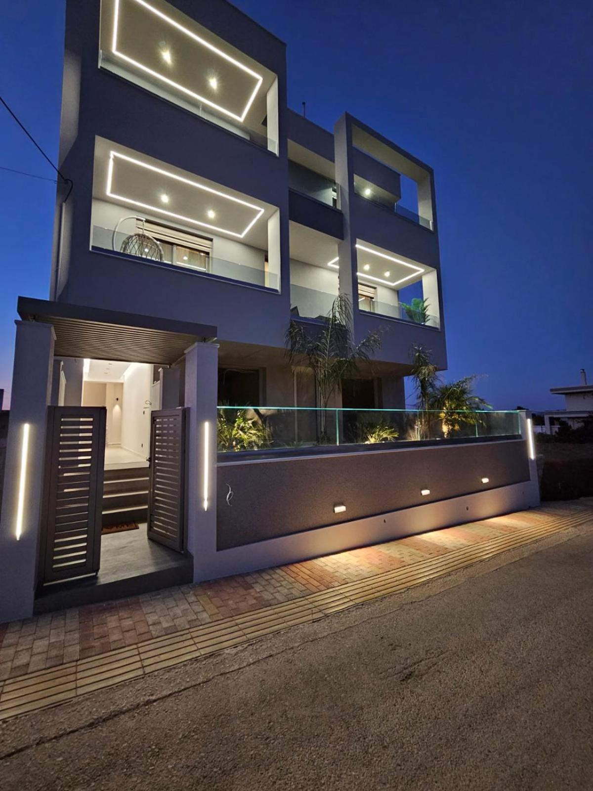 Calm & Dreamy Luxury Apts Pirgos  Exterior foto